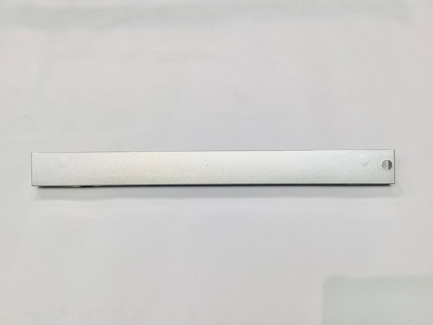 Panneau de garniture numérique pour portes et armoires