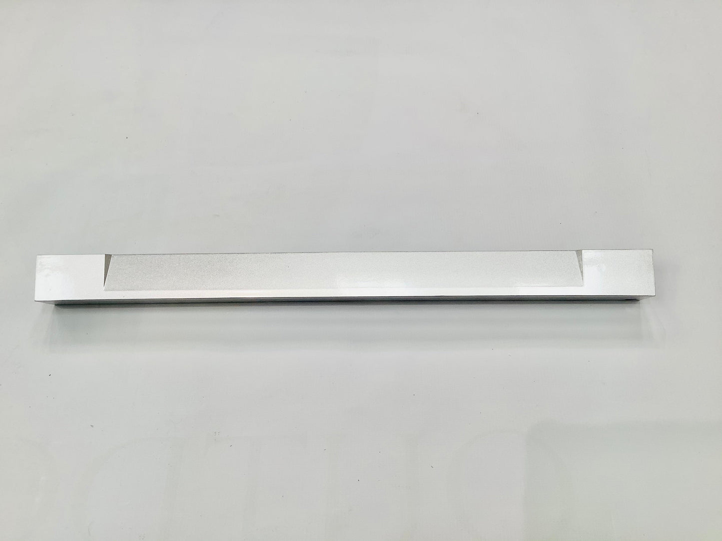 Panneau de garniture numérique pour portes et armoires